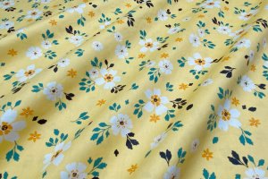 Тканина бавовна для рукоділля квіти на жовтому