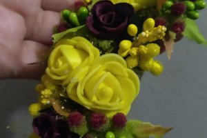 Обідок з трояндами - Опис