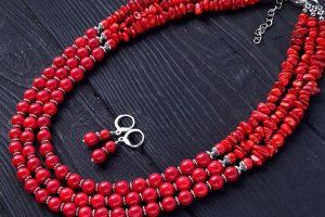 Комплект з натуральних коралів намисто і сережки №451 - Опис