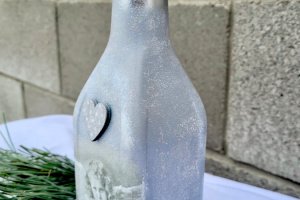 декорована бутилочка для осячення та зберігання води - Опис