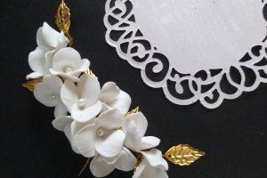 Весільна гілочка з перлами та золотими листочками - Опис