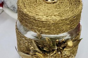 Задекорована золота баночка - Опис