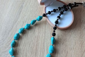 Робота Буси з натурального каміння