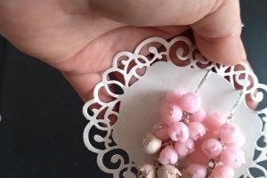 Рожеві сережки з півонією та сріблом - Опис