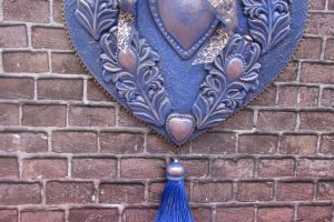 Декоративні дерев'яні серця підвіски. - Опис