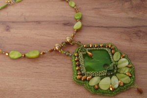 Колье-чокер - Описание