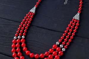 Комплект украшений из натуральных кораллов "Сяй" двойка - Описание