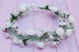 Нежный белый венок веночек с веточками лаванды