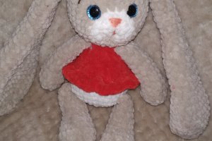 Зайка в платье. Зайчик амигуруми. - Описание