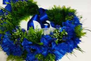 Венок с васильками - Описание