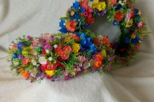 Венок "Весна нежная" - Описание