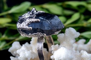 Кольцо "Морион" 79/58 - Описание