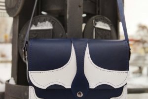 Сумка жіноча в шкірі рослинного дублення - Опис
