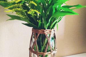 Кількість: Ваза скляна плетена - Опис