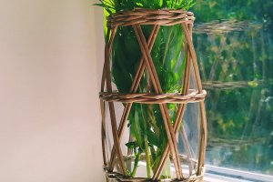 Кількість: Ваза скляна плетена - Опис