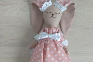 Робота зайчик спляча красуня