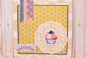 Открытка "Вкусняшка для тебя"