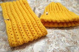 Комплект из снуда и шапки - Описание