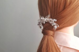 Гребінь з кришталевими намистинами - Опис