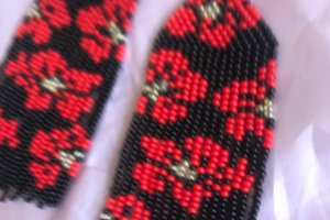 Сережки Маки - Опис