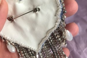 Брошь Сердце - Описание