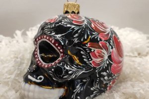 Ялинкова іграшка череп з ПЕТРИКІВСЬКИМ РОЗПИСОМ - Опис