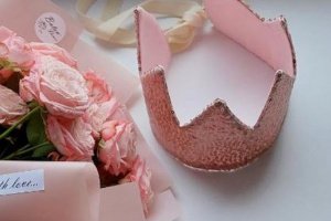 Святкова дитяча корона - Опис