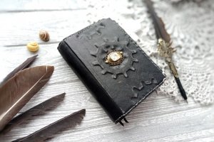 Робота Шкіряний блокнот у подарунок чоловікові, хлопцеві, коханому