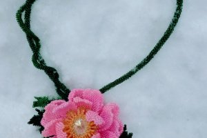 Колье ,,Пион" - Описание