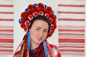 Венок с помпонами, катасики, венок, свадебный венок. - Описание