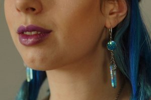 Голубые сережки маятники из серебра и кристала кварца - Описание