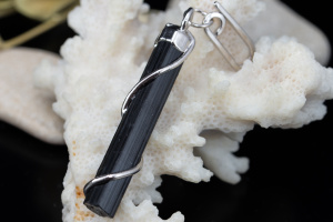 Кулон "Шерл" 89/82 - Описание