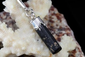 Кулон "Шерл" 89/75 - Описание