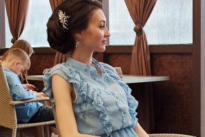 Прикраса  шпилька на випускний, весілля, для нареченої - Опис