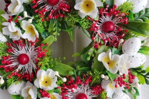 Пасхальный венок + подсвечник в красных тонах - Описание