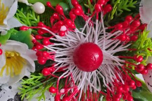 Пасхальный венок + подсвечник в красных тонах - Описание