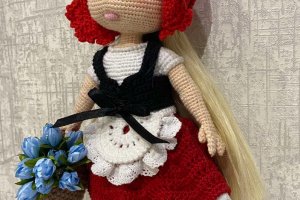 Інтер'єрна лялька ручної роботи - Опис