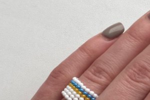 Работа Кольцо флаг Украины
