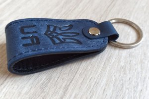 Сувенір брелок на ключі герб України  - Опис