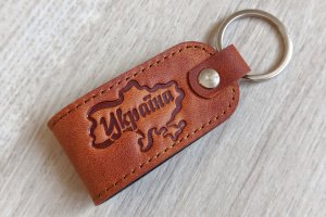 Сувенир брелок для ключей Украина карта кожа мужской
