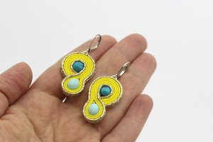 Сусажные серьги в патриотических оттенках - Описание