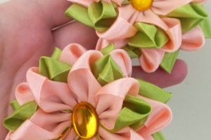 Ошатні об'ємні бантики на резиночках - ІНШІ РОБОТИ