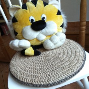 Работа Сидушки на стулья. Джут. Ручная работа. 