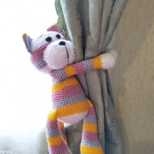 Работа Кот-подхват для штор.