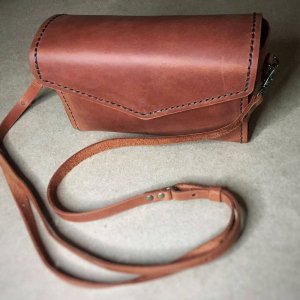 Робота Шкіряна сумочка для окулярів