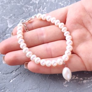 Работа Браслет из натурального жемчуга с большой жемчужиной