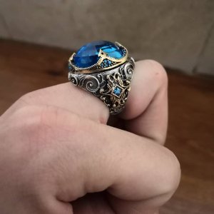 Работа Перстень из черненного серебра с большим камнем цирконии