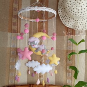 Робота Дитячий мобіль "Марійка на місяці '