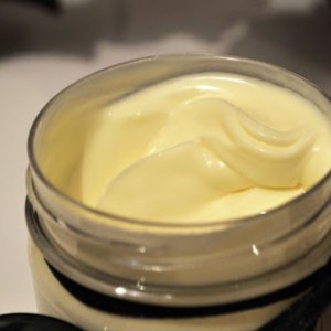 Робота Від загрубілих пяток, натоптишів і мозолів. Крем для ніг.