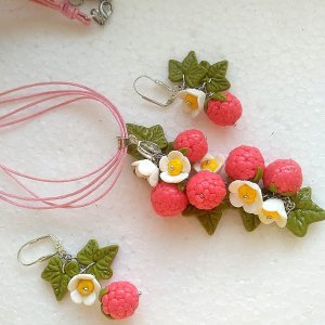 Робота Кулон і сережки з малинками